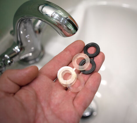 cambiare rubinetto cucina